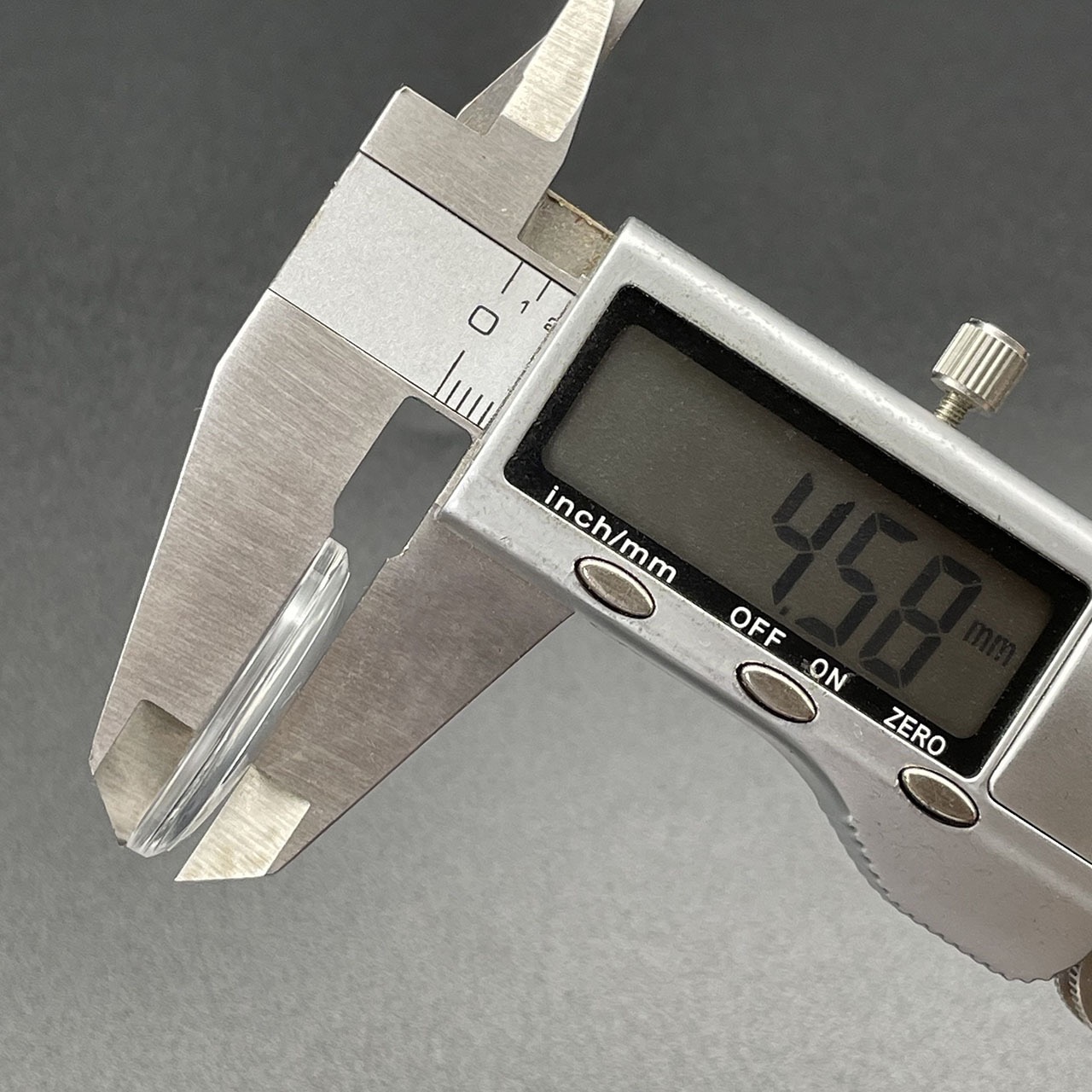 Akrylowa plastikowa pokrywa w  – Exhibition Caseback recenzja i cena
