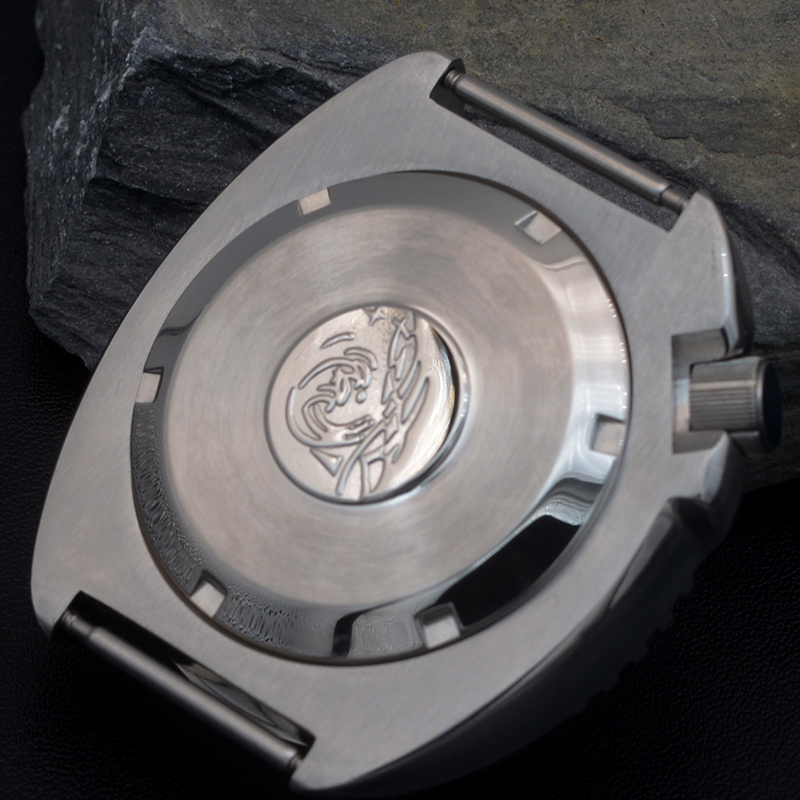 Wodoszczelna, solidna, nierdze – Exhibition Caseback recenzja i cena