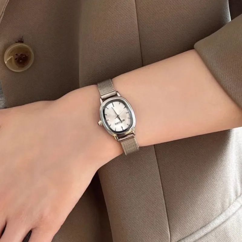 Mała owalna tarcza Zielony zeg – Luxury Watch Ladies recenzja i cena