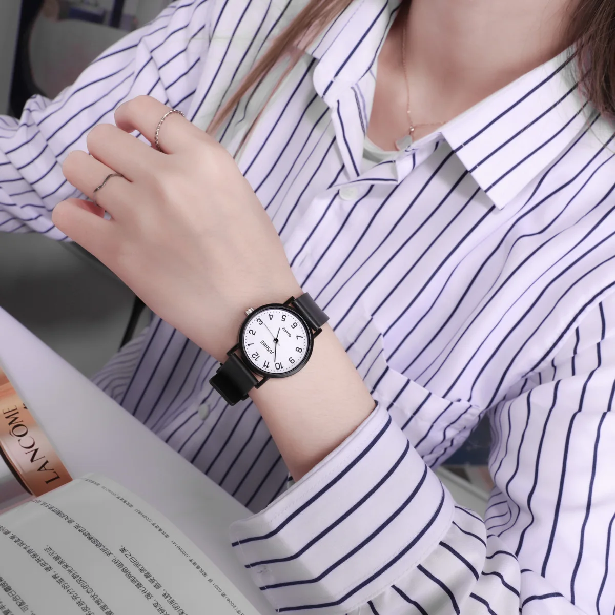 Prosty czarny zegarek kwarcowy – Luxury Watch Ladies recenzja i cena